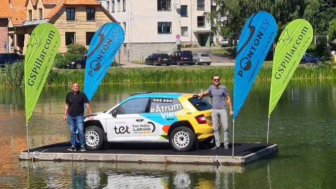 Tet Rally Latvia auto Talsu ezerā