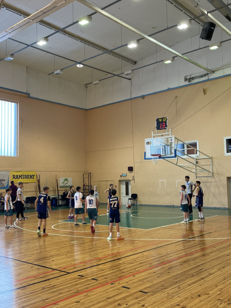 Basketbola spēle U12 zēniem