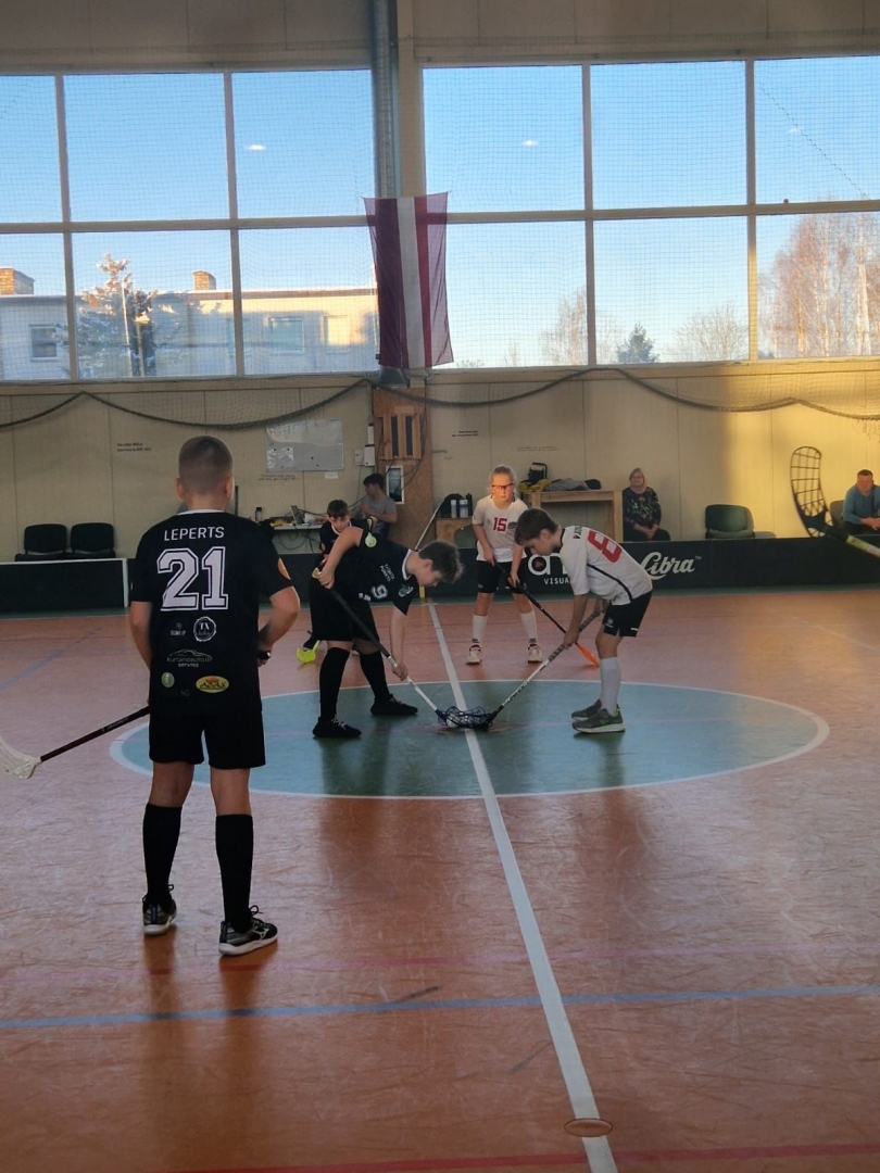 Florbols U11 grupai Saldū