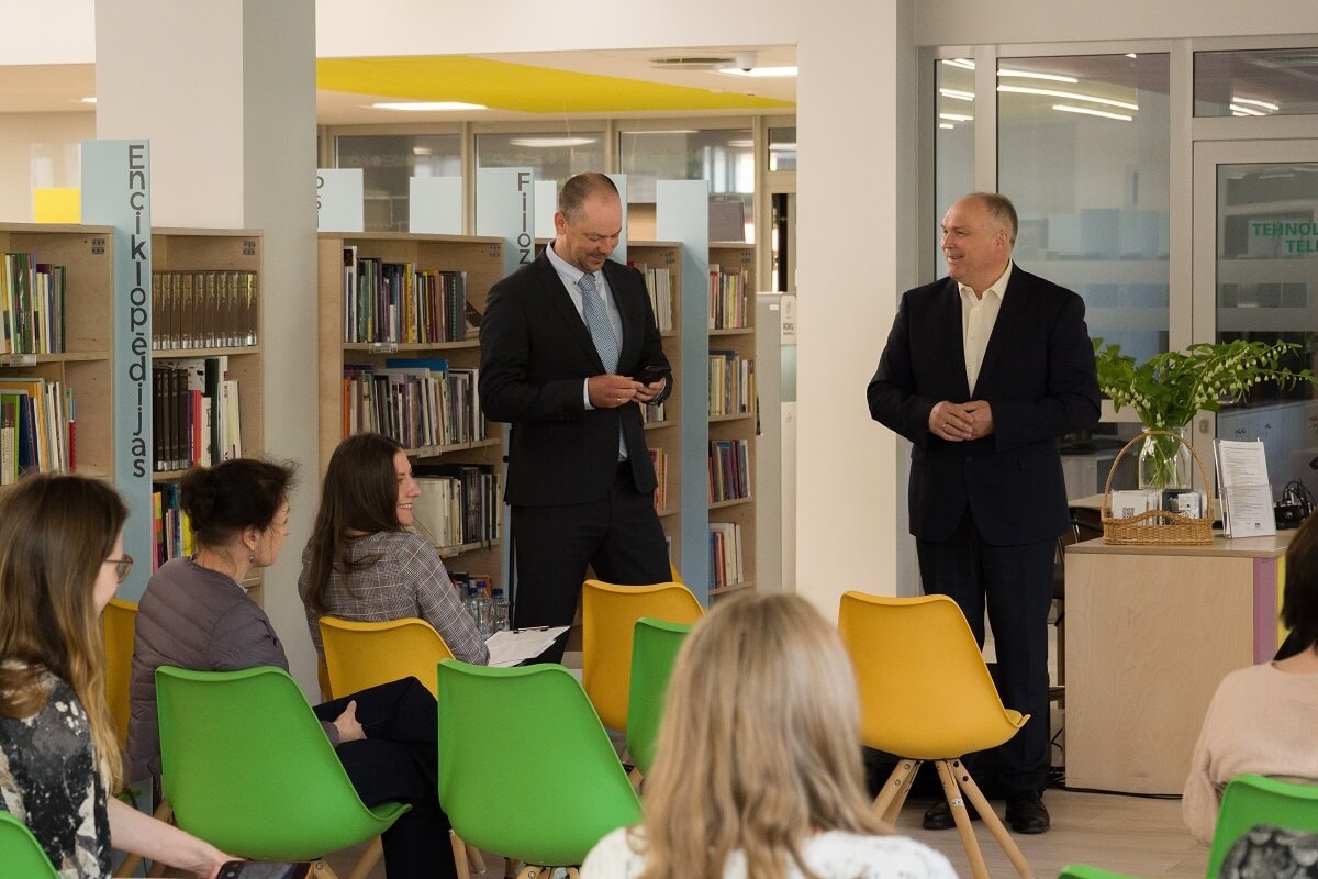 „Bibliotēkas ir pretvientulības iestādes” ‒ Latvijas akadēmisko, publisko un speciālo bibliotēku direktoru sanāksme Talsos